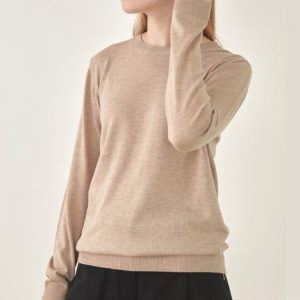 Атоми Женский свитер с круглым вырезом из мягкой пряжи